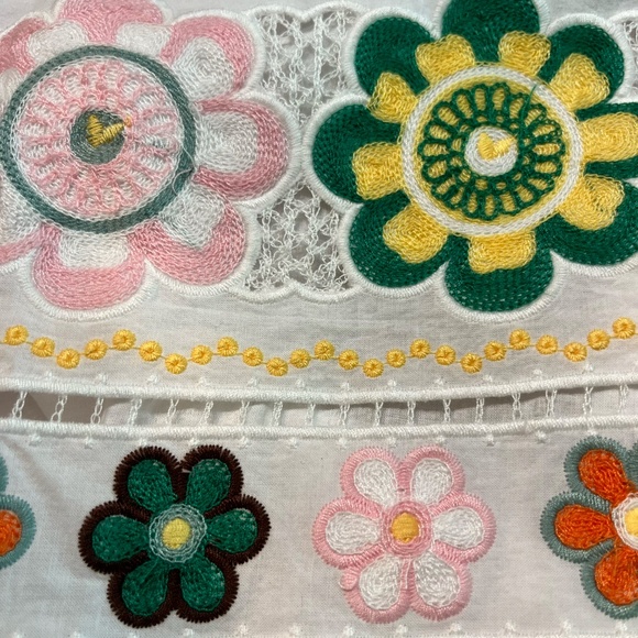 Zara Embroidered Floral Skort - Size XS - Picture 5 of 6